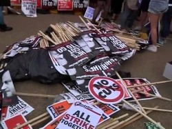 Англия протестует Англия протестует